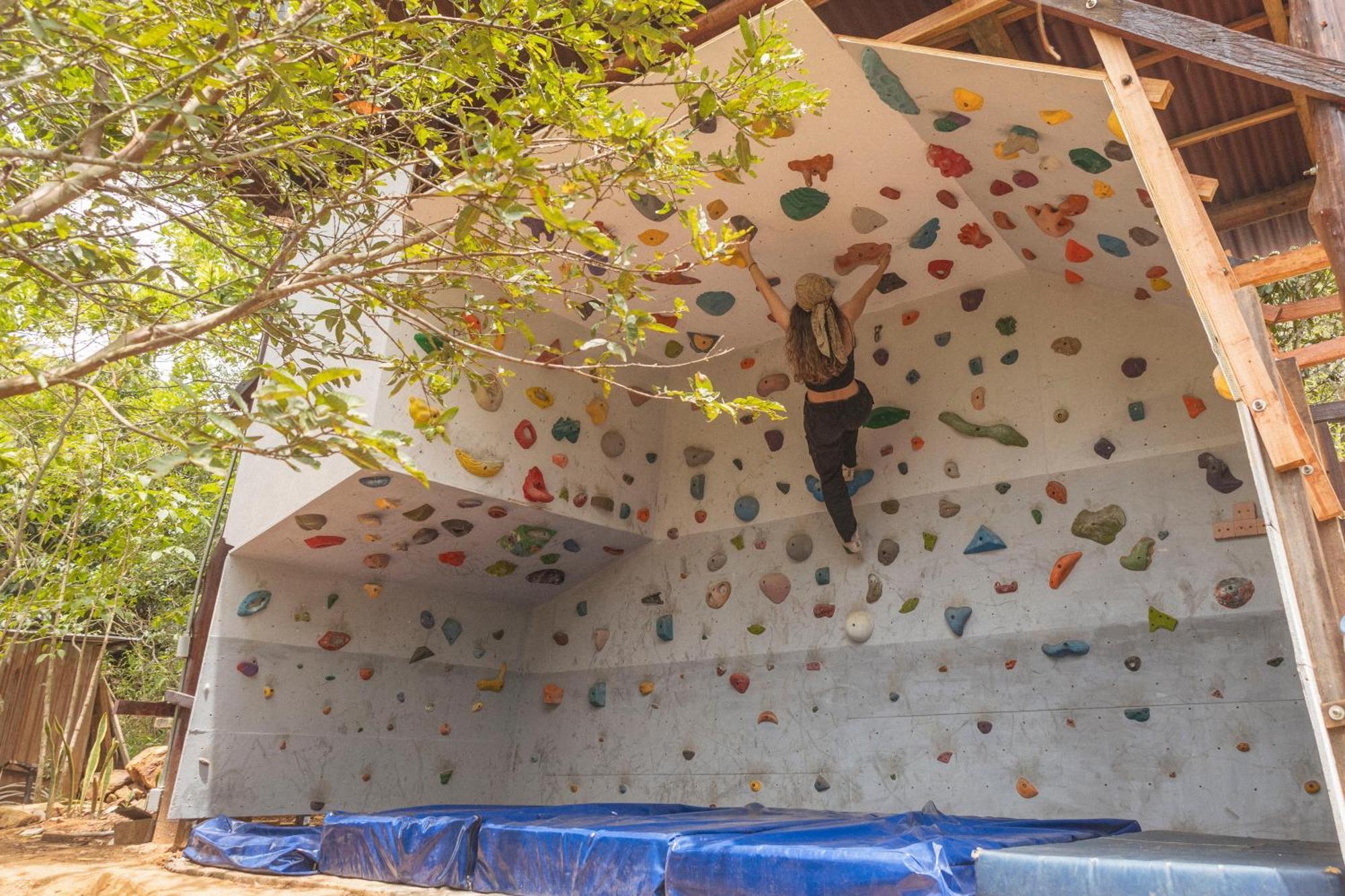 לינה וארוחת בוקר לוס סאנטוס Refugio La Roca מראה חיצוני תמונה